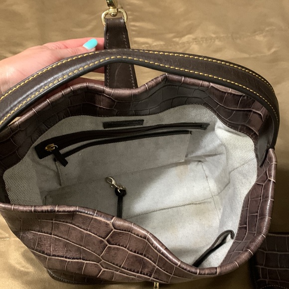 Dooney & Bourke bag - Picture 9 of 16